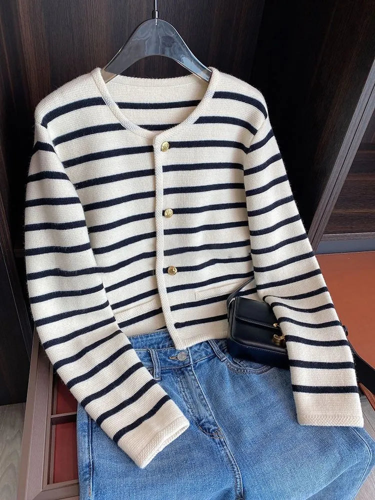 Cardigan en maille à rayures pour femme