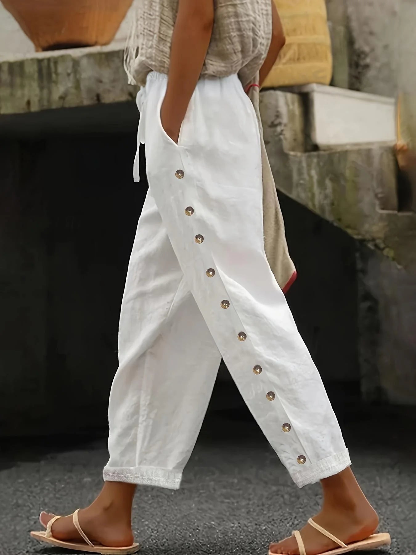 Pantalon en Lin & Coton à Taille Élastique 7/8 - Détail Bouton Longueur